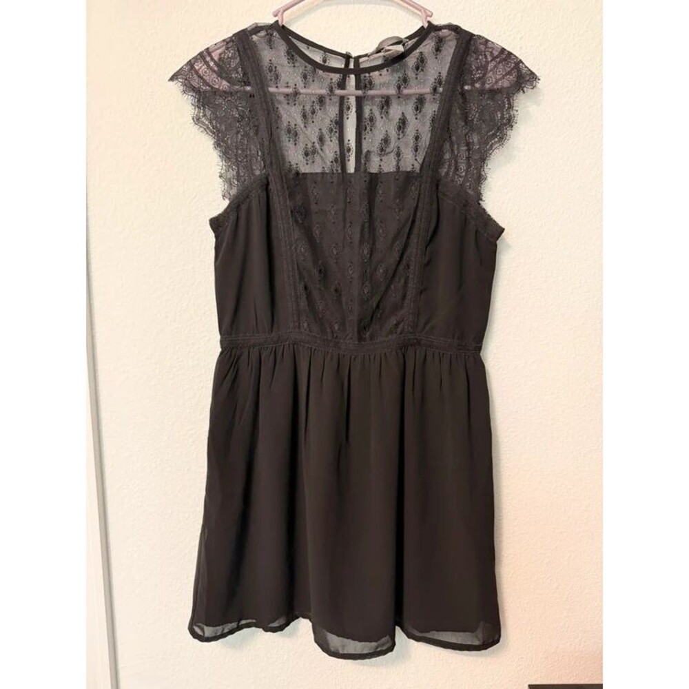 H&M Romantic Black Lace Cap Sleeve Mini Dress